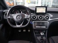 tweedehands Mercedes CLA180 AMG-Line 122pk Navi I Cruise I Parkeersensoren