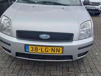 Occasion Ford Fusion Trend 80 PK (58 kW) 2002 Zilver Hatchback