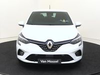 Occasion Renault Clio V Intens 140 PK (102 kW) 2022 Wit Hatchback