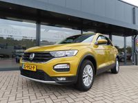 Occasion VW T-Roc Style 116 PK (85 kW) 2018 Geel SUV