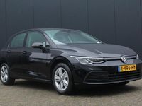 tweedehands VW Golf VIII 1.0 TSI 110Pk Life Business | Apple & Android Carplay | Navigatie | Climate Control | Adaptieve Cruise Control | Parkeersensoren Voor & Achter | Elektrische Verstelbare Bestuurdersstoel | Stoel En Stuurverwarming |