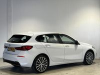 tweedehands BMW 118 1-SERIE i Executive Edition | Navigatie/Android/Apple Carplay | LM Velgen 18" | PDC Voor en Achter | Voorstoelen Verwarmd | Cruise Control |