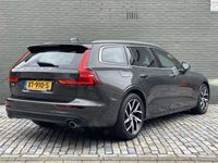 tweedehands Volvo V60 2.0 T5 MOMENTUM PRO I NAVI I APPLE/ANDRIOD AUTO I