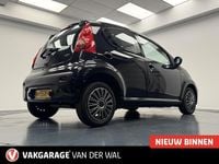 Occasion Peugeot 107 68 PK (50 kW) 2011 Zwart (metallic) Hatchback