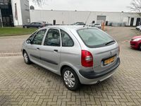 tweedehands Citroën Xsara Picasso 2.0i-16V Différence 2