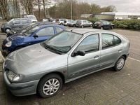 Occasion Renault Mégane 75 PK (55 kW) 1999 Grijs Hatchback