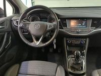 tweedehands Opel Astra Sports Tourer 1.2 110PK Design & Tech Navigatie / Trekhaak / Pdc+Camera / Lmv./ Xenon /