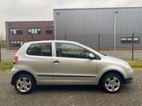 Occasion VW Fox Trendline 54 PK (39 kW) 2006 Grijs Hatchback
