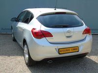 tweedehands Opel Astra 1.4 Turbo 140PK - 2011 - 79DKM - Airco