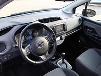 Occasion Toyota Yaris Hybrid 101 PK (74 kW) 2015 Zilver (metallic) Hatchback