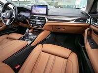 tweedehands BMW 540 5-SERIE TouringxDrive High Executive Edition All-in rijklaarprijs | Panoramadak | Trekhaak wegkl. | Harman/Kardon