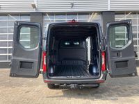 tweedehands Mercedes Sprinter 317 CDI GB L2 RWD | Airco | MBUX 7" Audio-Navigatie | Achteruitrijcamera | Bijrijdersbank | Trekhaak 3,5 Ton | Cruise Control