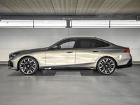 tweedehands BMW 520 5-SERIE Sedan i | Glazen panoramadak | Trekhaak met elektrisch wegklapbare kogel | Verwarmde stoelen voor en achter