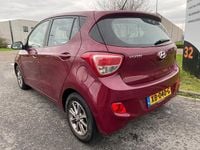 Occasion Hyundai i10 Comfort 67 PK (49 kW) 2014 Rood Hatchback