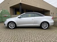 tweedehands VW Eos 2.0 TSI Highline Automaat [ leer,ecc,navi,cruise,18``lmv,pdc,afn trekhaak ]