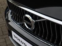 tweedehands Volvo XC40 1.5 T4 Recharge Inscription Expression | Verwarmbare voorstoelen| Stuurwielverwarming| Achteruitrijcamera met parkeersensoren voor + achter| Adaptieve Cruise Control met Pilot Assist| Semi- Elektrisch inklapbare trekhaak|