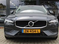 tweedehands Volvo V60 2.0 T4 Momentum Pro