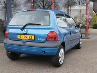 tweedehands Renault Twingo 1.2 Authentique