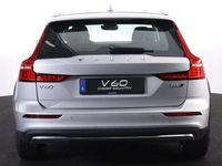 tweedehands Volvo V60 CC B5 AWD Plus - Adaptive Cruise Control - Pilot Assist - Elektr. bedienbare voorstoelen met geheugen - Leder - Verwarmbare voorstoelen, achterbank & stuur - 19 inch velgen - Parkeersensoren voor & achter - Camera achter - Apple®CarPl