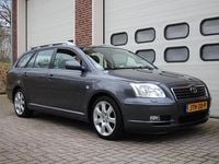 Occasion Toyota Avensis Executive 147 PK (108 kW) 2005 Grijs Stationwagen