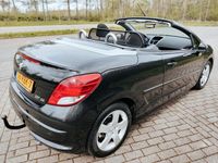 tweedehands Peugeot 207 CC 1.6 sport AIRCO zeer nette en goede auto !