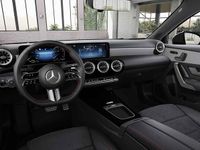 Occasion Mercedes A180 Business 136 PK (100 kW) 2025 Zwart Hatchback