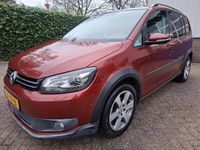 Occasion VW Touran S 141 PK (103 kW) 2011 Rood MPV