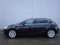 tweedehands Opel Astra 1.4 Cosmo Airco / Navi / Cruise control / Lm velgen