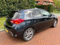 tweedehands Toyota Auris 1.8 Hybrid Lease panorama dak ,navigatie , 17 inch lichtmetaal