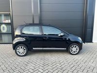 tweedehands VW up! UP! 1.0 CLUB| PANO | STOELVERWARMING | ARICO | ZWART HEMEL