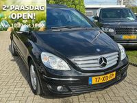 tweedehands Mercedes B200 Benzine 5-Deurs Zwart Panodak Trekhaak