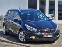 tweedehands Kia Ceed Sportswagon CEE D 1.6 GDI 135PK Business Pack AIRCO|STOELVERWARMING|GETINT GLAS|ELEKTRISCHE PAKKET|PDC|LM-VELGEN Maandag tot Vrijdag geopend van 09.00 tot 20.00 uur en Zaterdag van 09.00 tot 18.00 uur