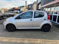 Occasion Peugeot 107 68 PK (50 kW) 2011 Grijs Hatchback