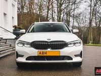 tweedehands BMW 330 330 Touring i Panoramadak | Dodehoek | 360 camera |