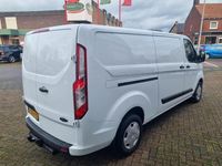 tweedehands Ford 300 TRANSIT CUSTOML2H1 Trend 2.0 TDCI 130PK L2H1 Trend 2700 KG TREKGEWICHT