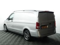 tweedehands Mercedes Vito 114 CDI Lang L2 AMG Night Edition- 3 Pers, 40DKM, Cruise, Clima, Sidebars, Roofrails