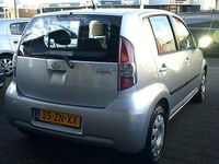 Occasion Daihatsu Sirion 91 PK (66 kW) 2008 Grijs (metallic) Hatchback