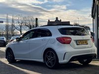 tweedehands Mercedes A180 AMG Pakket | AUTOMAAT | PANODAK |