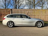 tweedehands BMW 330 Luxury | H&K Audio | Trekhaak | Pano | Sportstoel