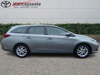 tweedehands Toyota Auris TS+Comfort & Pack 50th anniver 1.8HSD