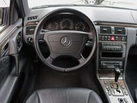 tweedehands Mercedes E320 Combi Avantgarde | Cruise | Leder | 7-persoons