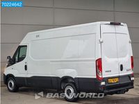 tweedehands Iveco Daily 35S16 160pk Automaat L2H2 Clima Cruise 3.5t Trekhaak 12m3 Airco Trekhaak Cruise control