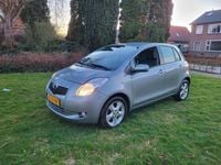 Occasion Toyota Yaris Luna 87 PK (63 kW) 2007 Grijs Hatchback