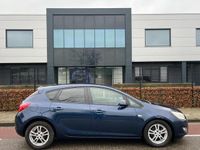 Occasion Opel Astra Selection 116 PK (85 kW) 2011 Blauw Hatchback