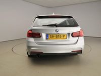 tweedehands BMW 318 3 Serie Touring i M-Sportpakket / LED / Leder /