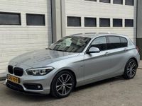 Occasion BMW 118 Sport Line 136 PK (100 kW) 2017 Zilver Hatchback