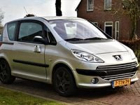 tweedehands Peugeot 1007 1.4 Urban MET AIRCO EN MEER!!