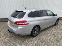 tweedehands Peugeot 308 SW 1.2 PureTech Style - met trekhaak -