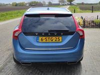 tweedehands Volvo V60 APK t/m 15-01-2025 2.4 D6 AWD Plug-In Hybrid Summu