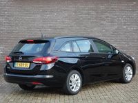 tweedehands Opel Astra Sports Tourer 1.2 Edition 1e Eigenaar Comfortstoel(en), Lendesteunen (verstelbaar), Parkeersensoren V+A